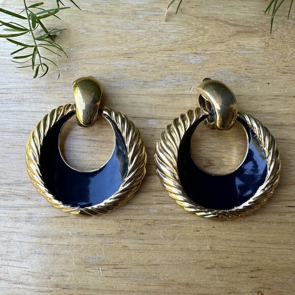 Vintage ST. JOHN Door Knocker Clip Earrings Blue Gold Tone Classic Retro Chunky - Picture 4 of 6